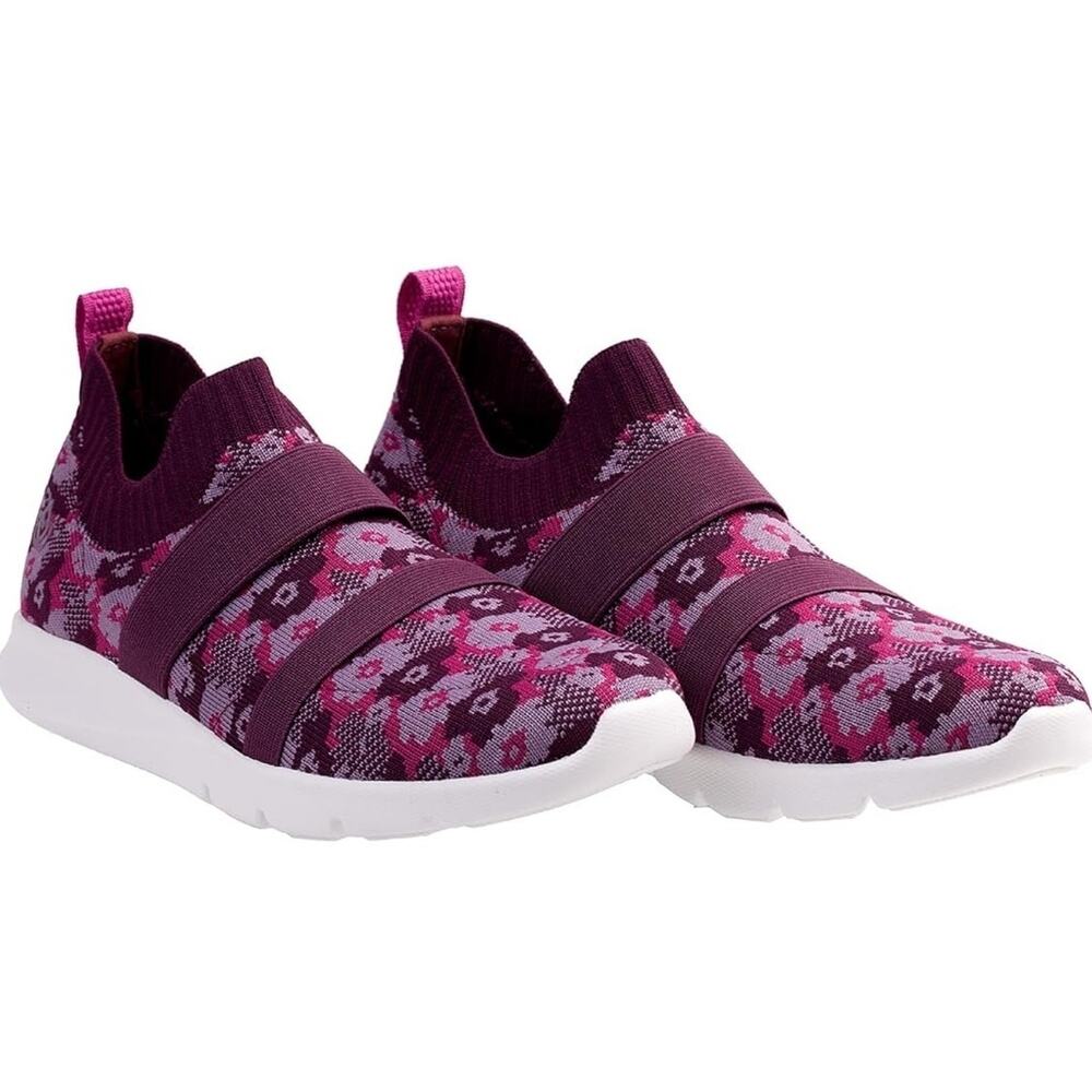 Spenco Womens Karma Stretch Floral Sneaker, Fuchsia, Size 8 B
